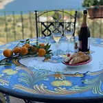 Dimora Disiu - Jacuzzi & Sea View - 4 Minuti A Piedi Dal Centro