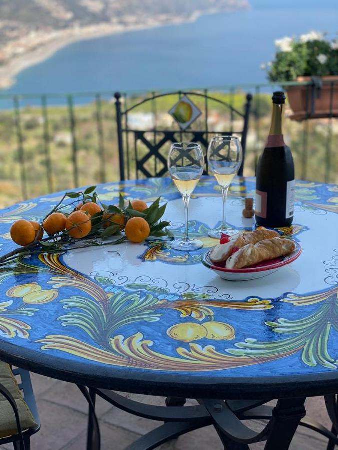 Dimora Disiu - Jacuzzi & Sea View - 4 Minuti A Piedi Dal Centro Feriehus